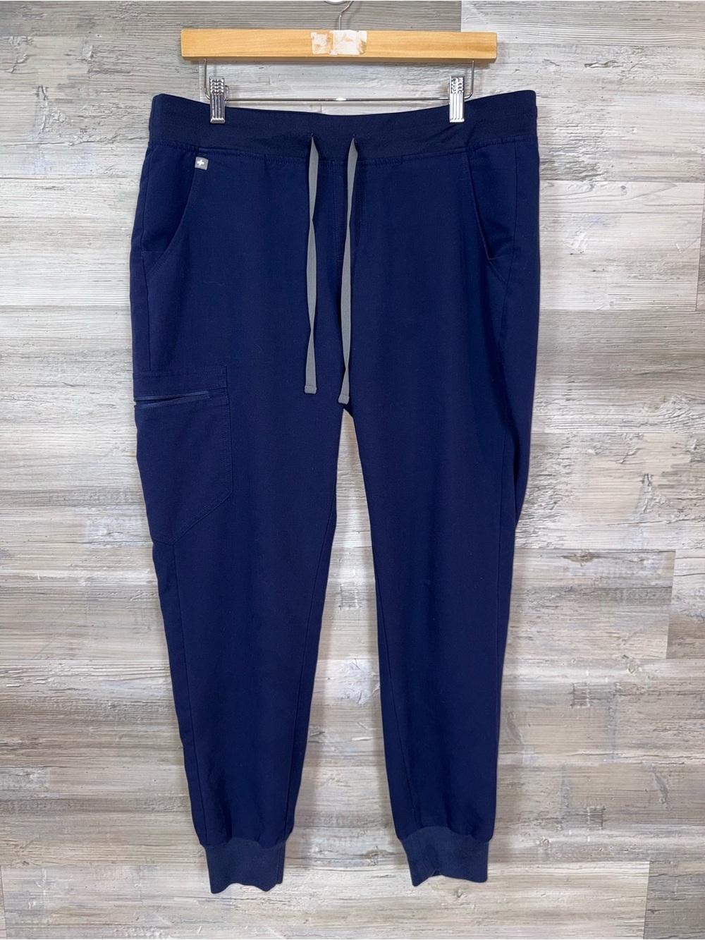 FIGS Technical Collection Zamora Jogger Scrubs Size Large Navy Blue Active